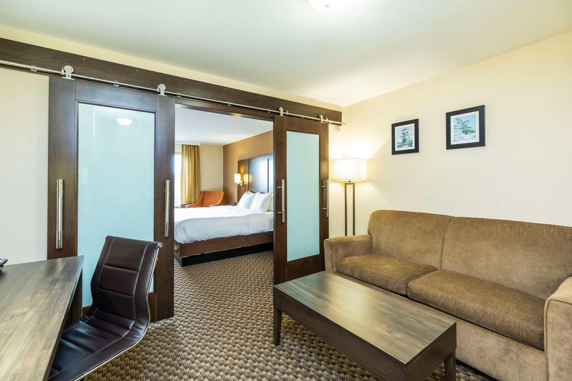 Comfort Inn & Suites Salmon Arm Luaran gambar