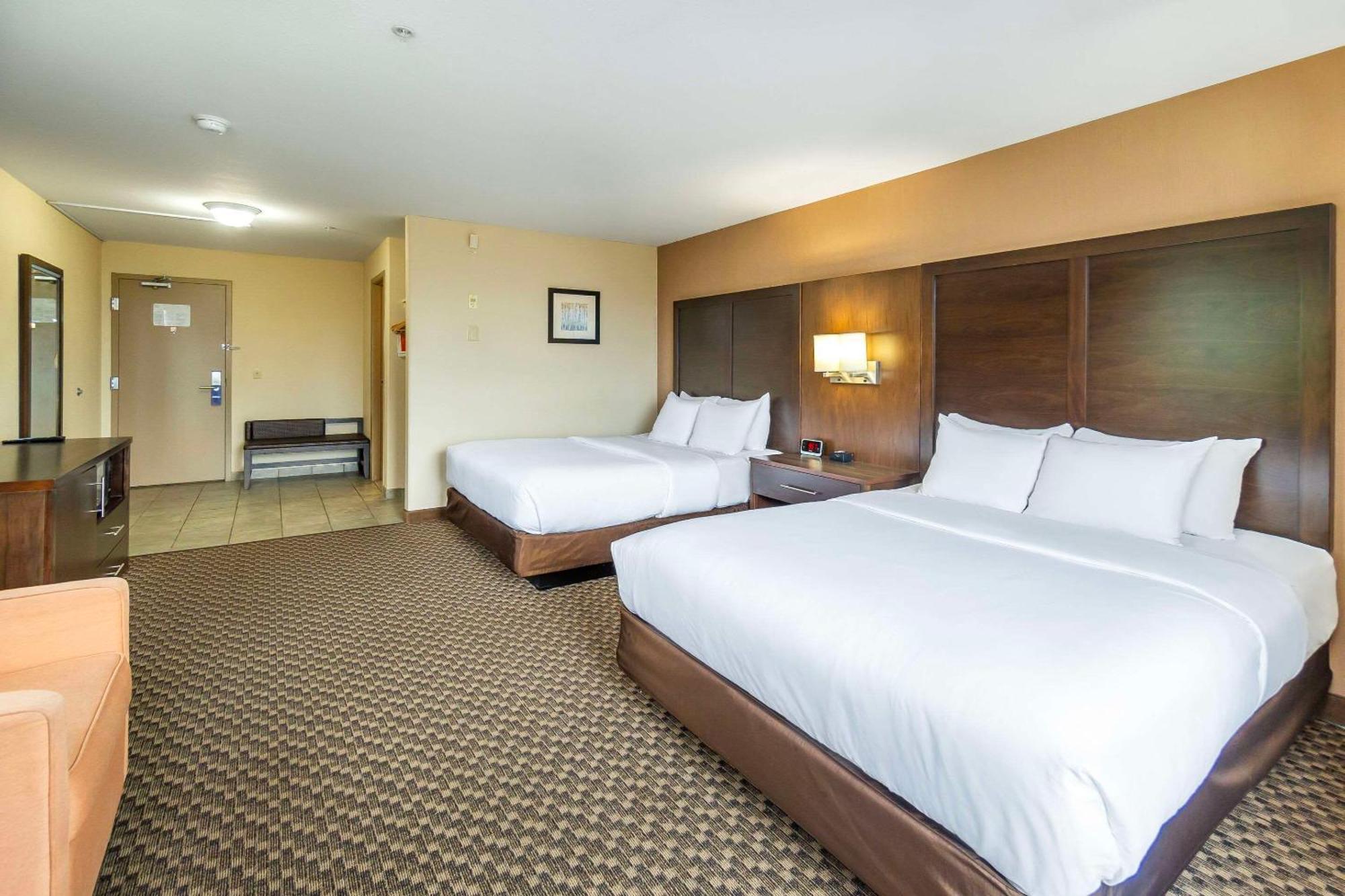 Comfort Inn & Suites Salmon Arm Luaran gambar