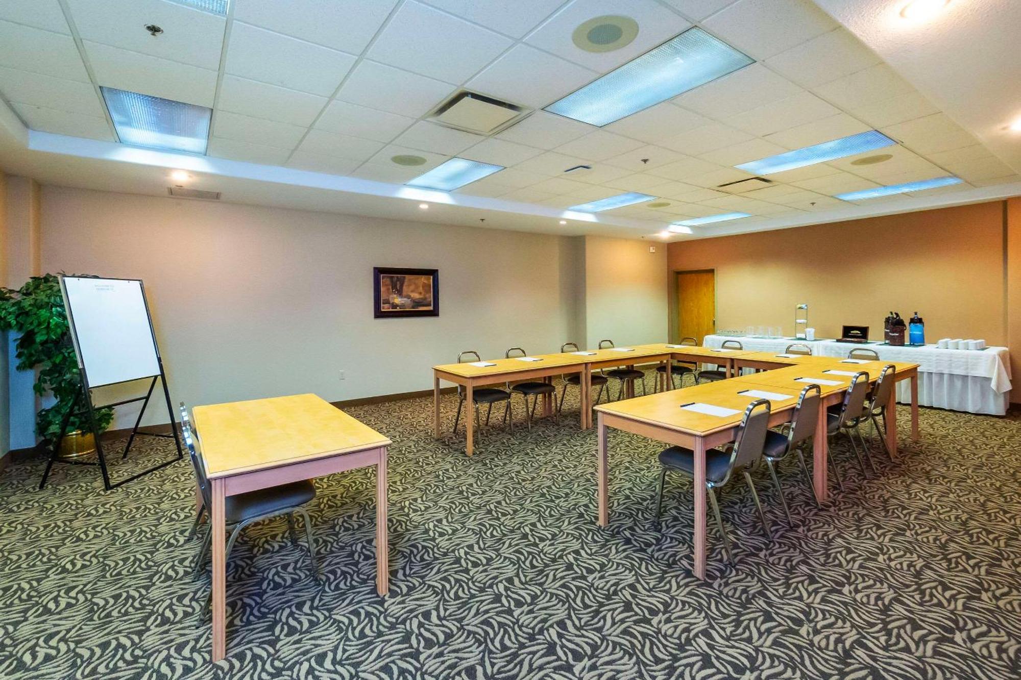 Comfort Inn & Suites Salmon Arm Luaran gambar