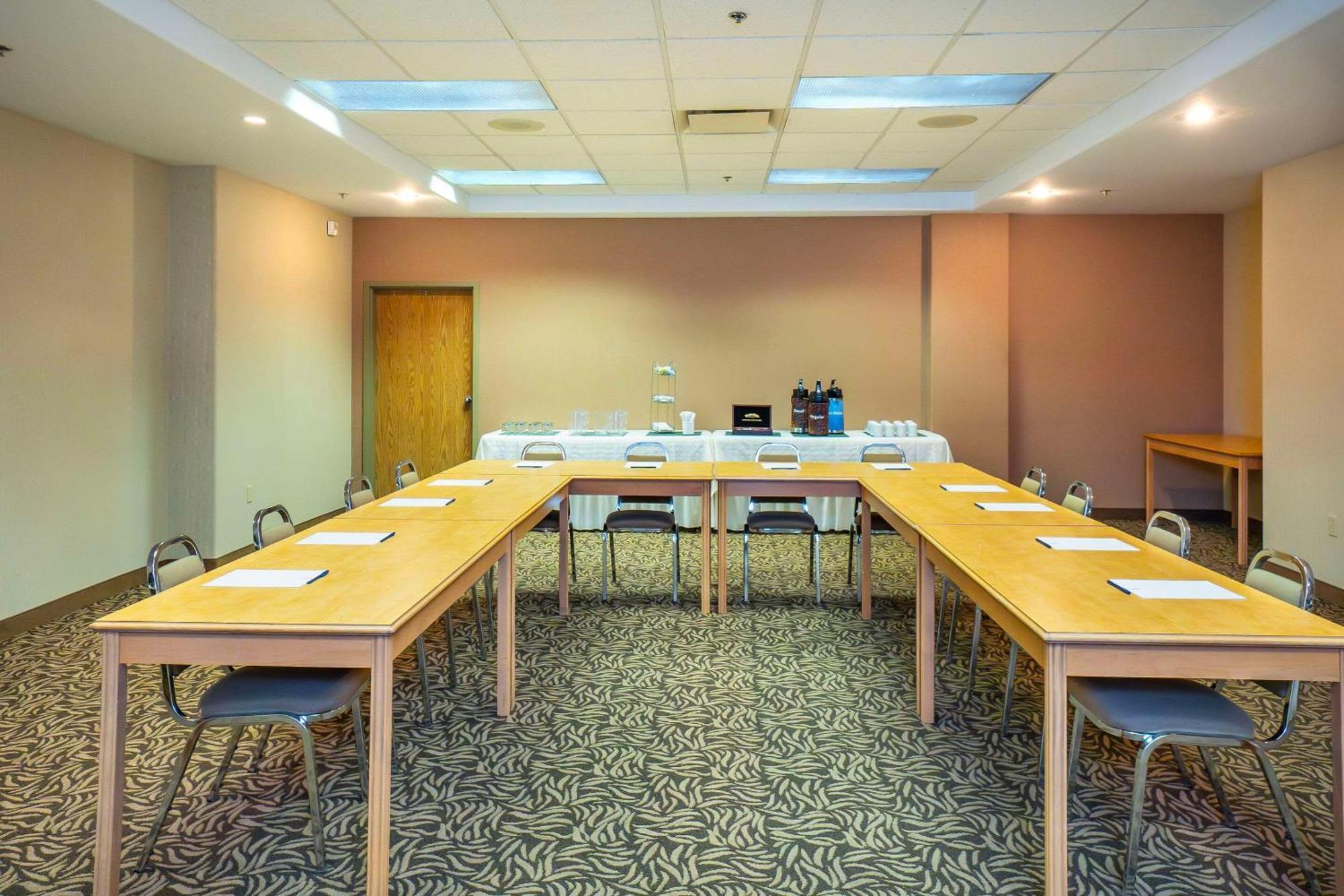 Comfort Inn & Suites Salmon Arm Luaran gambar
