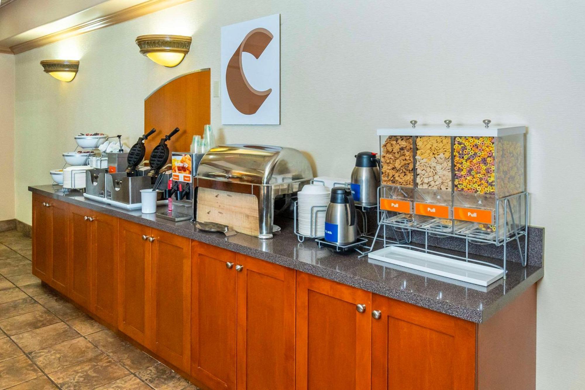 Comfort Inn & Suites Salmon Arm Luaran gambar