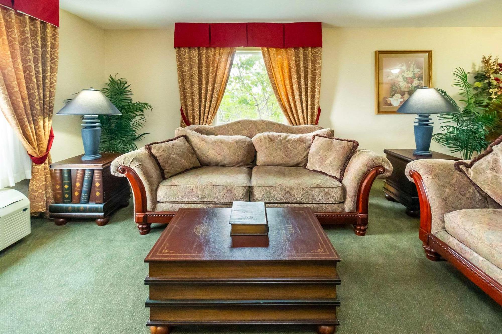Comfort Inn & Suites Salmon Arm Luaran gambar